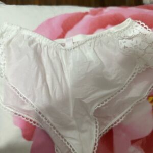 Auden White Lace-Trimmed panties